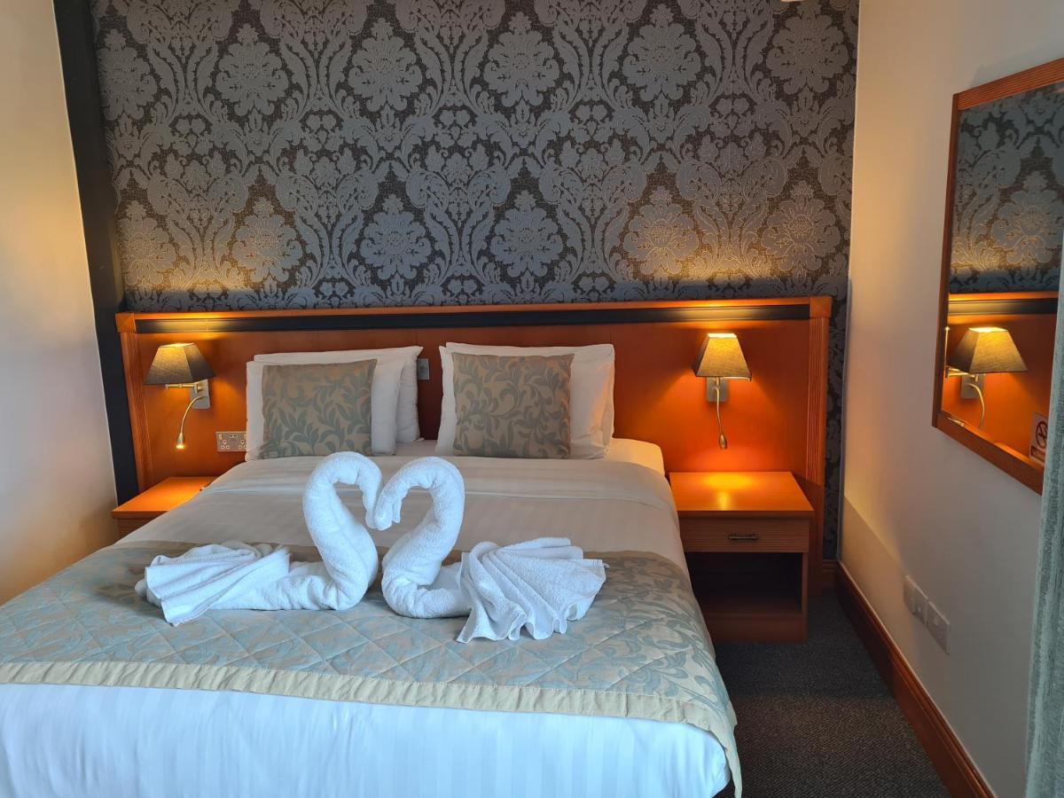 Leitrim Marina Hotel Carrick on Shannon 외부 사진
