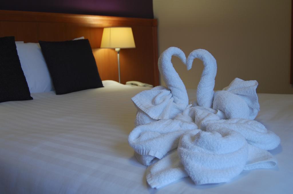 Leitrim Marina Hotel Carrick on Shannon 외부 사진
